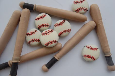 PlainOldeJane BASEBALLS AND BATS PARTY FAVOR. USE AS A CAKE TOPPER , PARTY FAVOR OR A PlainOldeSweet GIFT FOR A FRIEND! This listing is Bat Cake Pops, Baseball Favors, Baseball Treats, Baseball Snacks, Baseball Party Favors, Party Favor Ideas, Popcorn Favors, Rawlings Baseball, Dubble Bubble