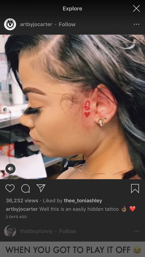 Queen Ear Tattoo, Small Behind Ear Tattoos For Women Black, Sideburn Tattoos For Women, Name Face Tattoos For Women, Tattoo Behind Ear Black Women, Baddie Tats Neck, Small Sideburn Tattoo Women, Brat Tattoos For Women, Dope Neck Tattoos Women