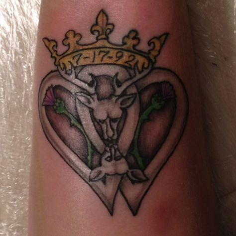 My new ink, Luckenbooth from my hubby for our 20th anniversary. Litwick Tattoo, Luckenbooth Tattoo, Scottish Heart Tattoo, Claddagh Tattoo For Men, Fine Line Claddagh Tattoo, Scottish Luckenbooth Tattoo, Scottish Jewellery, My Hubby, 20th Anniversary