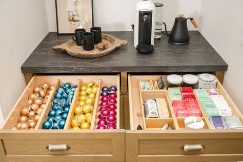 ☕️ 🍵 I love rolling outta bed and making coffee at this sweet little beverage station. Loaded with everything we need to make coffee, tea, and smoothies! (Supplements, mugs, and vitamix are all stored in cabinets below). Use bamboo drawer dividers to create zones and keep everything organized! Coffee Station Organization, Professional Organization, Supply Room, Beverage Station, Pantry Bin, Making Coffee, Make Coffee, Drink Station, Custom Kitchen Cabinets