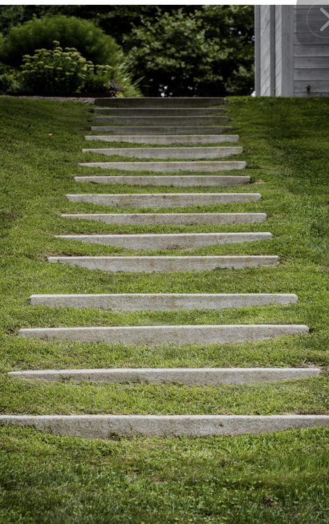 Garden Steps Ideas, Landscaping Stairs, Lawn Steps, Grass Stairs, Grass Steps, Forest Backyard, Stairs Decoration, Grass Pavers, Landscaping A Slope