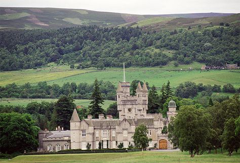 balmoral Nottingham Cottage, Frogmore House, Hillsborough Castle, Sandringham House, Balmoral Castle, Royal Lodge, London Residence, Scottish Homes, Castles In Scotland