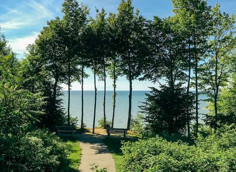 10 Amazing Places to Go Camping Near Cleveland, Ohio Marblehead Lighthouse, Kelleys Island, Ohio State Parks, Camping In Ohio, State Park Camping, Cuyahoga Valley National Park, National Park Camping, Downtown Cleveland, Best Campgrounds