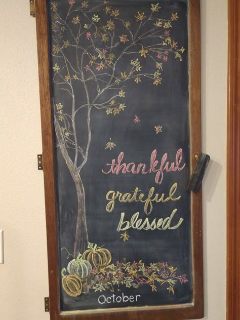 November Blackboard Ideas, November Chalk Art, Thanksgiving Black Board Ideas, Large Chalkboard Ideas, Fall Chalkboard Art Diy, Fall Blackboard Ideas, Autumn Chalkboard Art Easy, Thanksgiving Chalk Art, Autumn Blackboard