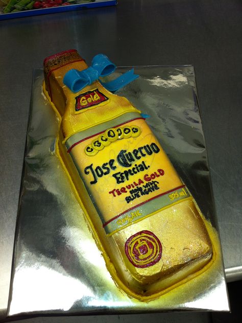 Tequila bottle cake. Tequila Cake, Ice Pictures, Bottle Cake, Tequila Bottle, Tequila Bottles, Take The Cake, Special Cake, Xmas Ideas, Mustard Bottle