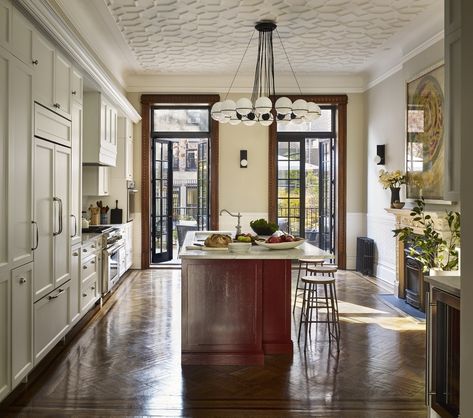 Townhouse No. 2 - Stephens Design Group Manhattan Brownstone Interior, Brownstone Kitchen Brooklyn, Ny Brownstone Interior, Nyc Brownstone Kitchen, Brownstone Interiors Kitchens, New York Brownstone Aesthetic Interior, Chicago Brownstone Interior, Row Home Interior Design, New York Townhouse Interior