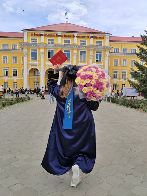 I can't believe that I have a red diploma. I'm happy it's over Diploma Photo Ideas, Schools Around The World, I'm Happy, Im Happy, Live For Yourself, Dream Life, Dreaming Of You, Vision Board, High School