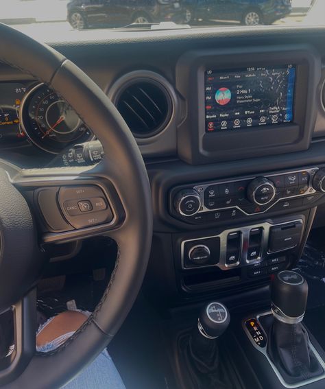 Jeep Wrangler Rubicon Interior, Jeep Astethic, White Jeep Wrangler Aesthetic Inside, Jeep 2 Door Wrangler, Inside Jeep, Jeep Wrangler 2024 Interior, Jeep Wrangler Sahara Interior, Jeep Wrangler Interior Aesthetic, Rubicon Interior