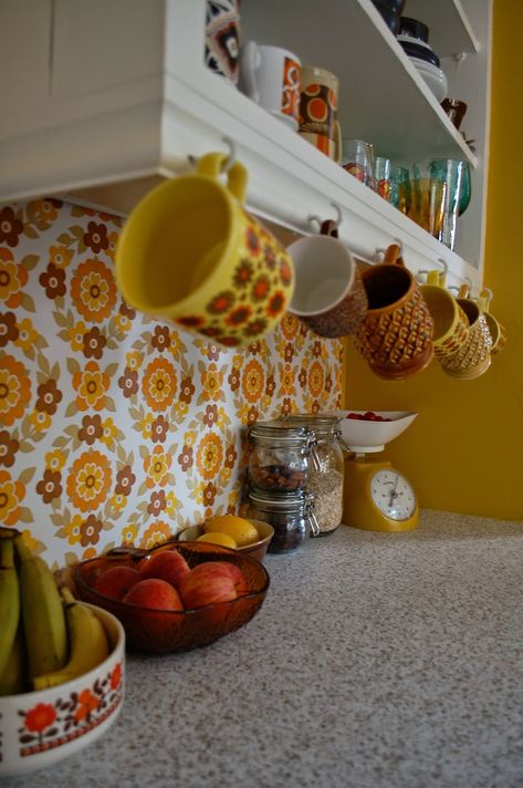 1970s Kitchen, 70s House, 70s Interior, 1970s Decor, Decor Eclectic, 70s Home, 70s Home Decor, 70s Decor, Decor Ikea