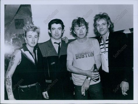 ♬'''CA93 Original Photo MUSIC ARTISTS Chris Spedding Brian Setzer Dave Edmunds... :) ...'''♬ http://m.cafr.ebay.ca/itm/CA93-Original-Photo-MUSIC-ARTISTS-Chris-Spedding-Brian-Setzer-Dave-Edmunds-/361818982982?nav=SEARCH Chris Spedding, Dave Edmunds, Brian Setzer, Hot Rod Cars, Slim Jim, Photo Music, Slim Jims, Stray Cats, Cat Stories