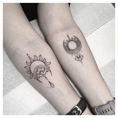 Matching Tattoos Mandala, Matching Tattoos For Opposites, Non Matching Tattoos, Big Matching Tattoos, Opposite Tattoos Matching, Opposite Best Friend Tattoos, Opposite Matching Tattoos, Couple Best Friends, Bestie Tattoos