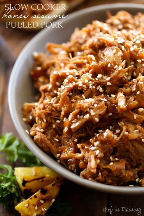 Slow Cooker Honey Sesame Pulled Pork from chef-in-training.com ...This meal is SO delicious, easy and PERFECT for a busy day! Slow Cooker Kip, Honey Teriyaki Chicken, Slow Cooker Teriyaki Chicken, Slow Cooker Teriyaki, Chicken Teriyaki Recipe, Best Crockpot Recipes, The Recipe Critic, Recipe Critic, Diner Recept