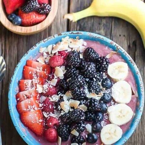 Berry Smoothie Bowl - Life Made Sweeter Daniel Fast Dinner, Daniel Diet Recipes, Daniel Fast Foods, Daniel Fast Meals, Daniel Fast Food, Daniel Fasting, Daniel Fast Diet, 21 Day Daniel Fast, Fast Food List