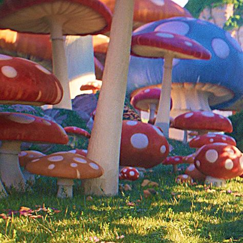 The Super Mario Bros Movie scenery Mario Movie Background, Mushroom Kingdom Mario, Mario Aesthetic, Mario Classroom, King Koopa, The Super Mario Bros Movie, Super Mario Bros Movie, Mario Stuff, Mushroom Kingdom