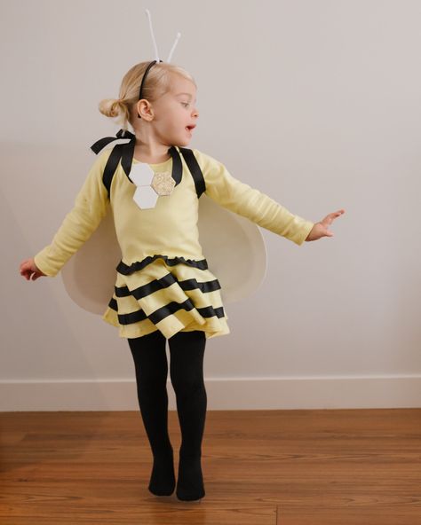 Plain Yellow Dress, Simple Diy Halloween Costumes, Cinderella Gus Gus, Emelbe Design, Sibling Costume, Gus Gus, Fox Costume, Diy Wings, Honeycomb Necklace