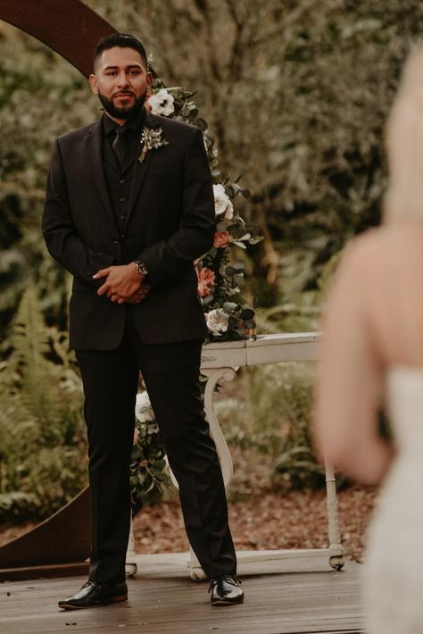 Groom's reaction to the bride Grooms Reaction To Bride, Groom Reaction To Bride, Groom Reaction, Walking Down The Aisle, Photography Inspo, Wedding Inspo, Wedding Photos, Wedding Day, Wedding Photography