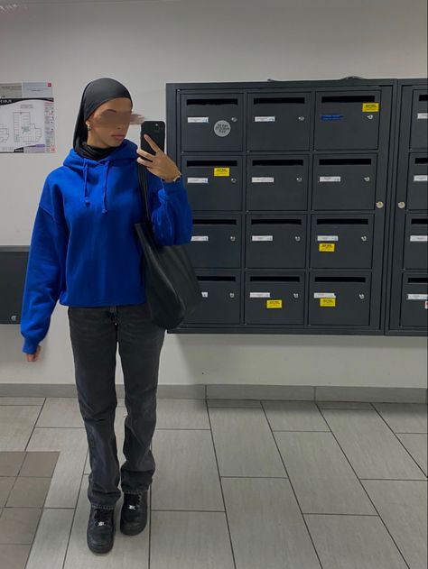 electric blue sweater modest outfit streetwear Electric Blue Sweater, Blouse Hijab, Modest Outfit, Outfit Streetwear, Blue Sweater, Blue Blouse, Modest Outfits, Blue Sweaters, Electric Blue