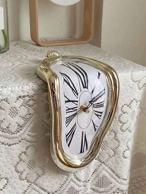 Dali Clock, Melting Clocks, Melting Clock, Wall Watch, Flat Decor, Digital Wall Clock, Ideas For Design, Unique Clocks, Pretty Gel Nails