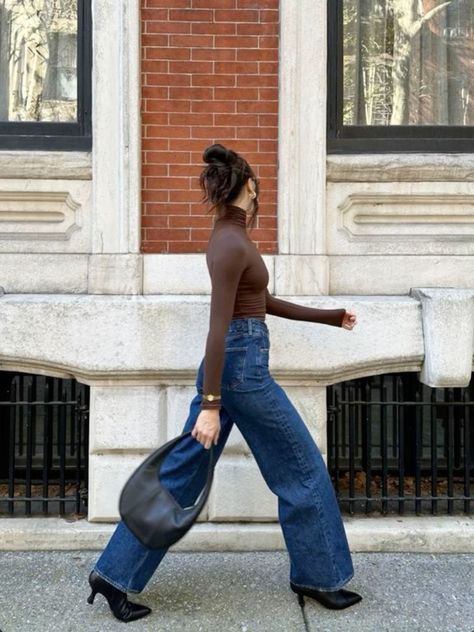 Brown Boots Outfit Fall Jeans, Dark Denim Fall Outfit, Turtleneck Long Sleeve Outfit, Fall Outfits Barrel Jeans, Basic Thanksgiving Outfit, Brown Top Jeans Outfit, Dark Blue Jeans Fall Outfit, Dark Wash Jeans Outfit Fall, Christmas Concert Outfit Classy