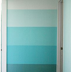 DIY Ombre wall. I think I want to do this for my nursery, in pink. Ombre Accent Wall, Wall Paint Treatments, Ombre Painted Walls, Painting Ombre, Best Wall Paint, Ombre Colour, Gray Painted Walls, Wall Painting Techniques, Ombre Wall