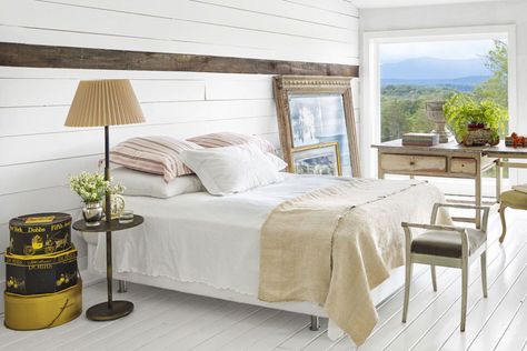 This Renovated Barn Has Amazing Views of New York's Catskills — and Even More Amazing Interior Design Vintage Bedroom Styles, Country Man, All White Bedroom, Airy Bedroom, White Bedroom Decor, Bedroom White, Decor Ikea, White Bedroom Furniture, Bedroom Decor Cozy