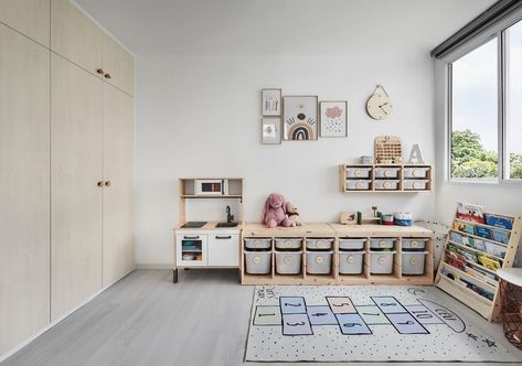 14 Awesome Kids Room Ideas That Will Make You the Coolest Parent | Qanvast Kids Room Ideas, Best Room, Simple Desk, Study Areas, Indoor Playground, New Homeowner, Toddler Room, Cool Rooms, Beautiful Bedrooms