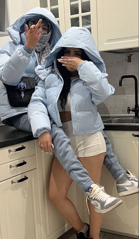 Matching Clothes For Couples, Cute Couple Outfits Swag, Clothes For Couples, Couple Fits, Cute Nike Outfits, Matching Clothes, Cute Couple Outfits, Urban Fashion Women, Friend Poses Photography