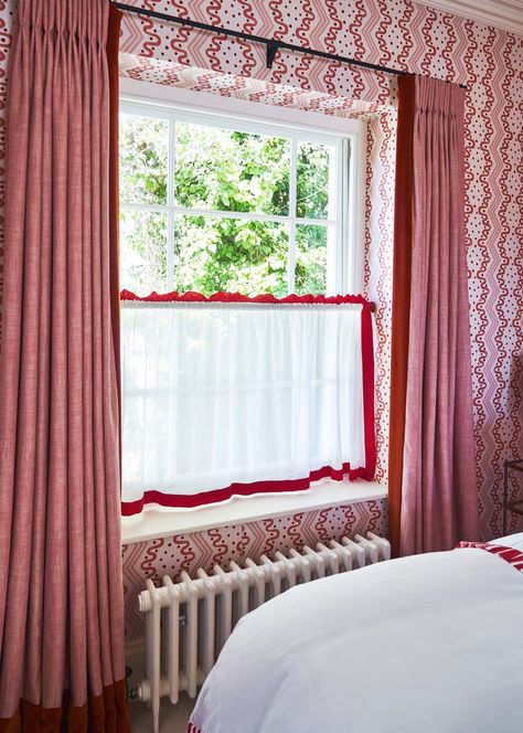 Cafe Blinds, Roman Curtains, Italian Cafe, Cafe Curtain, Net Curtains, News Cafe, Red Rooms, Bachelor Pad, Cafe Style