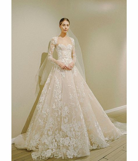 Modern Wedding Dress With Veil, Period Wedding Dress, Fairytale Wedding Dress Long Sleeve, Royal Wedding Dress Aesthetic, Traditional Lace Wedding Dress, Long Sleeve Princess Wedding Dress, Simple Wedding Dress Lace, Wedding Gown Long Sleeve, Dress With Sleeves Wedding