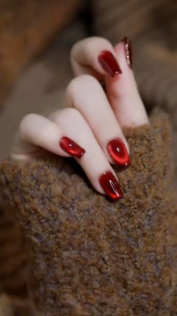 Eyes On Nails, Nail Design Acrylic, Goodbye 2022, Coco Nails, Cat Eye Nails Polish, Unghie Nail Art, Pretty Gel Nails, Really Cute Nails, Red Nail