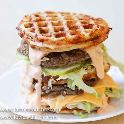 Crunchy Dill Pickles, Keto Big Mac, Hamburger Patty, Low Carb Burger, Bread Substitute, Waffle Maker Recipes, Thousand Island, Bacon Soup, Waffle Sandwich