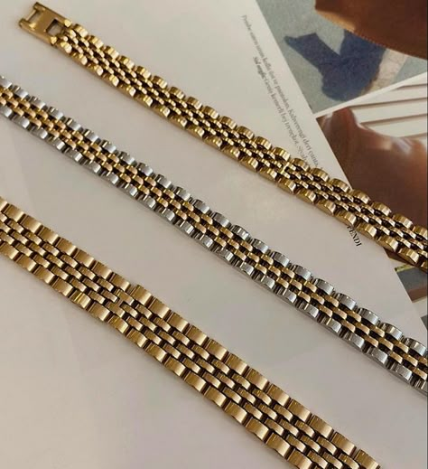 Gold Arm Band, Wrist Accessories, Gold Jewelry Stores, Gold Armband, Mens Gold Bracelets, Jewelry Accessories Ideas, Gold Jewellery Design Necklaces, Jewelry Design Necklace, Mens Gold