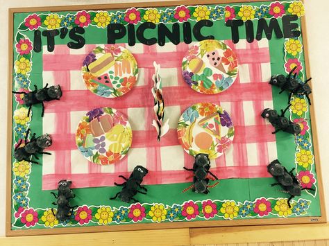 I used ant idea I found on Pinterest for this bulletin board Ants Go Marching, Bulletin Board Tree, Garden Friends, Tree Ideas, Bulletin Board, Bulletin Boards, Ants, Education, Art