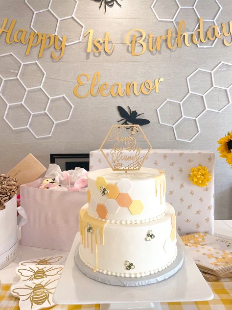 party inspo, one year old, first birthday, baby girl, bee, theme, balloon arch, baby inspo, party aesthetic, summer baby, toddler, pink, yellow, summer, event, honey bee, outdoors, cake, presents, party Honey Bee First Birthday Cake, Bee And Flower Birthday Party, Pink Bee Birthday Party, Sweet To Bee One Birthday Party, Baby Girl 1st Birthday Bee Theme, First Birthday Girl Bee Theme, So Sweet To Bee One Birthday, Bee 1st Birthday Party Girl, First Birthday Girl Themes Summer