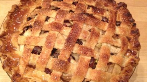 Cornmeal Crust, Rum Raisin Ice Cream, Colonial Recipe, Apple Cranberry Pie, How To Peel Peaches, Cranberry Pie, Cambodian Food, Christmas Dinners, Healthy Lunches For Kids