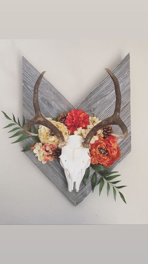 Deer Skull Mount Decor, How To Decorate Deer Skull, Decorate Deer Skull, Deer Skull Above Bed, Flower Deer Skull, Mounted Deer Antlers, Decorating With Deer Skulls, European Mount With Flowers, Deer Skull Decor Ideas