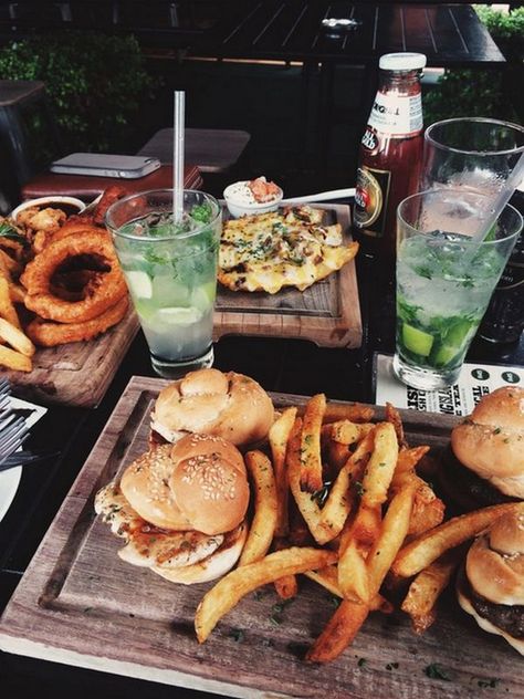 Happy Hour (32 Photos) (22) 2015 Tumblr, Homemade Bakery, Tumblr Food, Think Food, Food Goals, French Fries, Pretty Food, Food Cravings, I Love Food