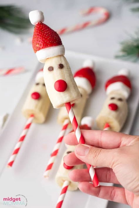 Christmas Snacks Easy, Healthy Christmas Snacks, Healthy Christmas Treats, Christmas Food Crafts, North Pole Breakfast, Santa Snacks, Banana Pops, Christmas Fruit, Healthy Christmas