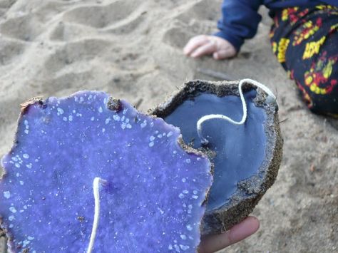 Sand candles camp Child Central Station Sand Candle, To Do At The Beach, Hantverk Diy, Summer Camp Ideas, Sand Candles, Summer Camp Crafts, Old Candles, Camp Crafts, Scout Camping