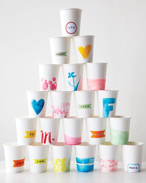 The easiest way to decorate for a party? Pawn off all the hard work onto your guests. Set up a decorating station near the entrance of your home and encourage guests to personalize their cups. Every party needs a little arts and crafts. Martha Stewart Entertaining, Watercolor Party, Easy Diy Decor, Outdoor Party Decorations, Paper Cups, Party Cups, Art Party, Custom Party, Paper Cup