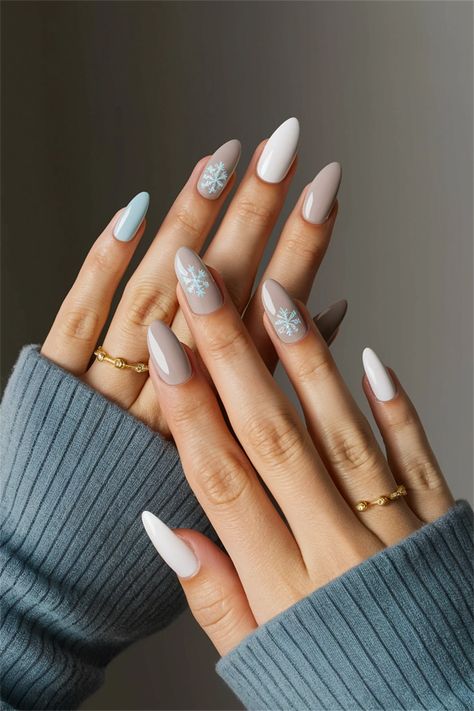 Embrace the winter season with these cozy nail designs that showcase simple nail ideas. Perfect for holiday gatherings or snowy days, consider a soft blue base adorned with delicate snowflake accents. This charming winter look not only adds a festive touch but also keeps your style effortlessly chic. Dive into this easy-to-achieve design and elevate your winter manicure game. Cute Simple Nail Ideas, Snowy Nails, Pink Christmas Nail, Simple Nail Ideas, Spring Manicure, Mint Green Nails, Chic Manicure, Christmas Nail Ideas, Winter Manicure