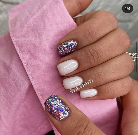 Simple Round Nails, January Nails 2023, Dipped Nails Ideas Powder, Short Glitter Nails, 2023 Nails, Cute Gel Nails, Nails 2023, Pink Nail, Dipped Nails