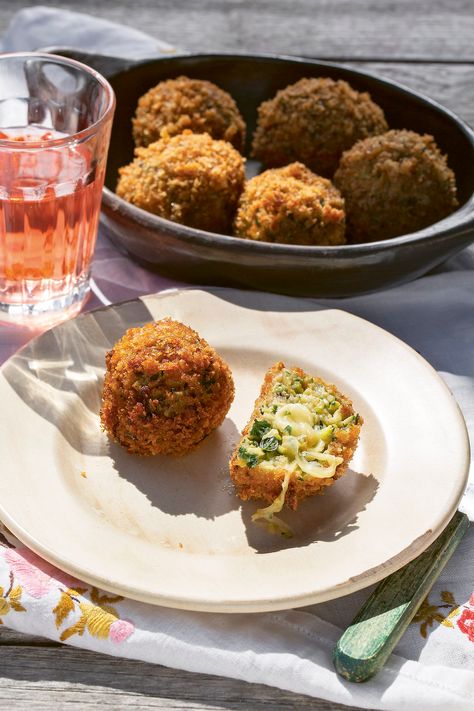 New Zealand Garden, Chow Chow Recipe, Arancini Recipe, Corn Fritter Recipes, Recipe Zucchini, Grated Zucchini, Noodle Salad Recipes, Tomato Sauce Recipe, Fritter Recipes