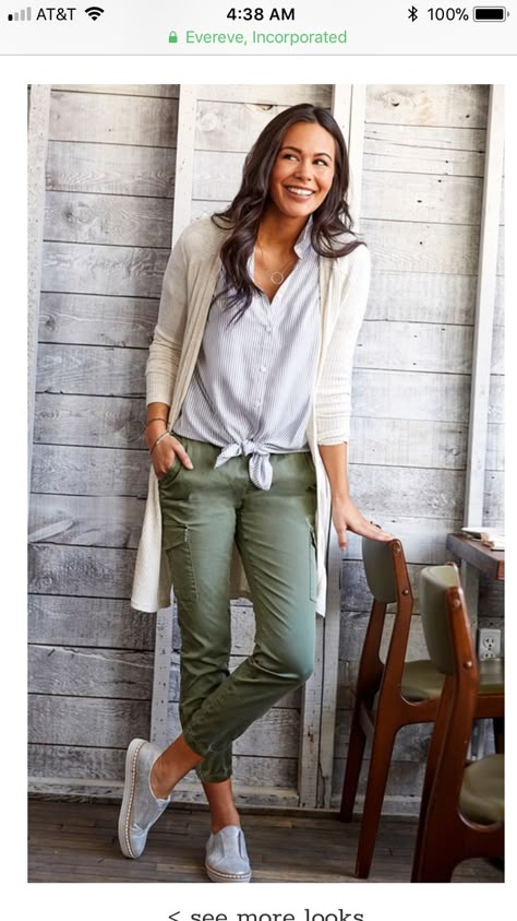 Green Joggers Outfit, Olive Pants Outfit, Olive Green Pants Outfit, Green Outfits For Women, Green Pants Outfit, Olive Clothing, Casual Attire For Women, Olive Pants, Olive Green Pants