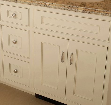 Types Of Cabinet Doors, Inset Kitchen Cabinets, Kitchen Hinges, Inset Cabinet Doors, Face Frame Cabinets, Shaker Cabinet Doors, Inset Cabinetry, Building Kitchen Cabinets, Diy Cabinet Doors