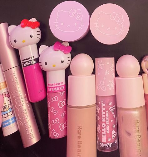 Hello Kitty Lip Smacker, Hello Kitty Mascara, Hello Kitty Cosas, Maquillaje Cute, Hello Kitty Skincare, Hello Kitty Beauty, Hello Kitty Products, Hello Kitty Bedroom, Hello Kitty Crochet