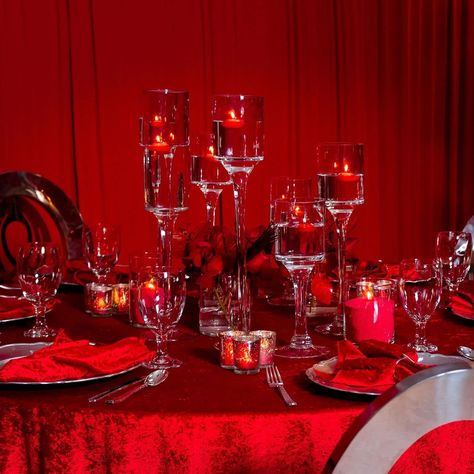 Red still has us in a chokehold ….. Lovers Ball ❤️♥️ 2025

📸: @osimagery 
Floral production + design : @blackbeautyevents_ 
Venue host : @kouture_kreation_events 

@fmifarms 

#RedEventDesign
- #RomanticEventDecor
- #LuxuryEventDesign
- #ValentinesDaySetup
- #EventStyling
- #RedAndRomantic
- #ElegantEventDesign
- #ValentinesDayInspo Luxury Event, Production Design, Beauty Design, Event Styling, Black Beauty, Event Design, Event Decor, Floral, Red