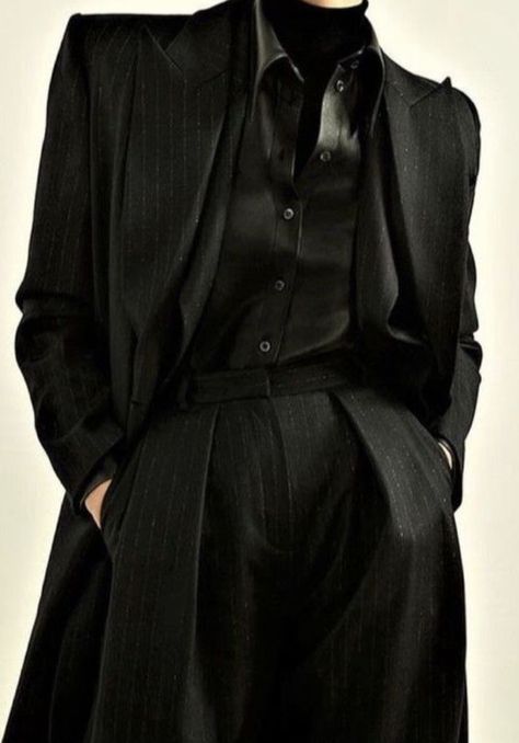 Black Suit Asethic, Suits Outfits Aesthetic, Female Black Suit Aesthetic, All Black Academia Outfit, Dark Academia Button Up, Dark Tomboy Outfits, Black Suits Aesthetic, Messy Suit Aesthetic, Victorian Goth Aesthetic Outfit