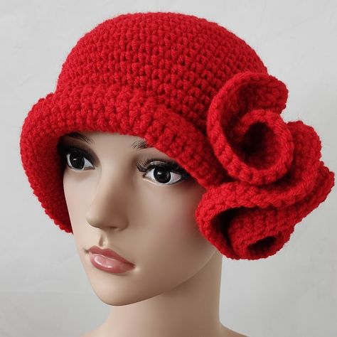 Hat Crochet Tutorial, Cappello Cloche, Cloche Hat Pattern, Elizabeth Queen, African Hair Wrap, Spiral Crochet, Crochet Beanies, African Print Fashion Dresses, Hat Crochet