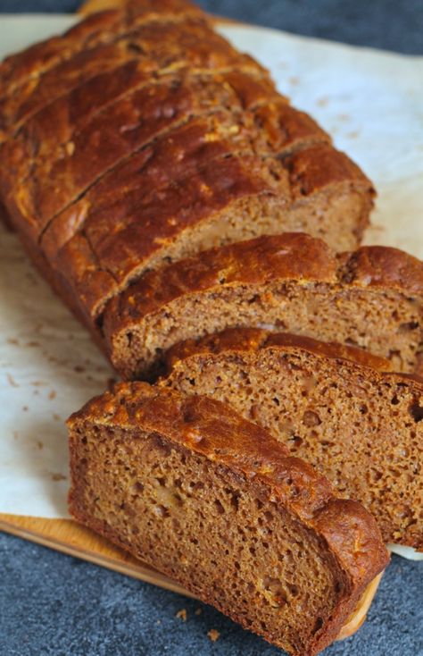 Spiced Greek Yogurt Applesauce Bread -- apples and warming spices compliment each other perfectly in this ridiculously soft and fluffy quick bread! || runningwithspoons.com Greek Yogurt Bread, Applesauce Bread, Yogurt Bread, Applesauce Muffins, Muffin Bread, Fruit Bread, Apple Bread, Unsweetened Applesauce, Quick Bread Recipes